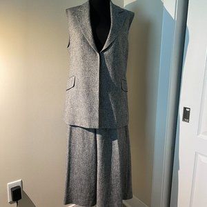 Theory linen tweed suite with wide leg cropped pants and vest size 10